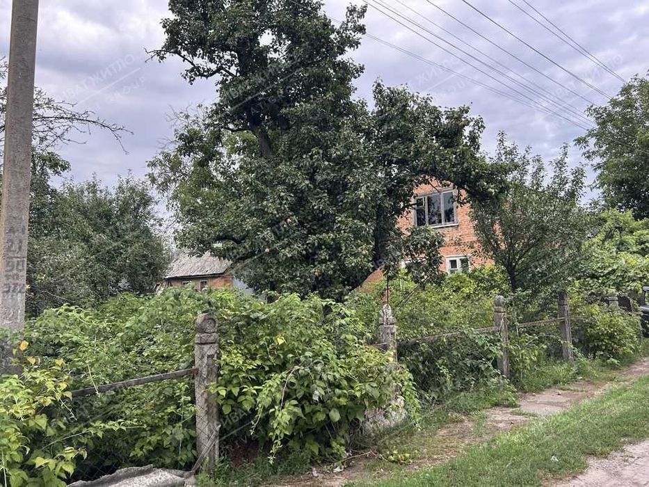 Продаж двоповерхового будинку на Розсошенцях