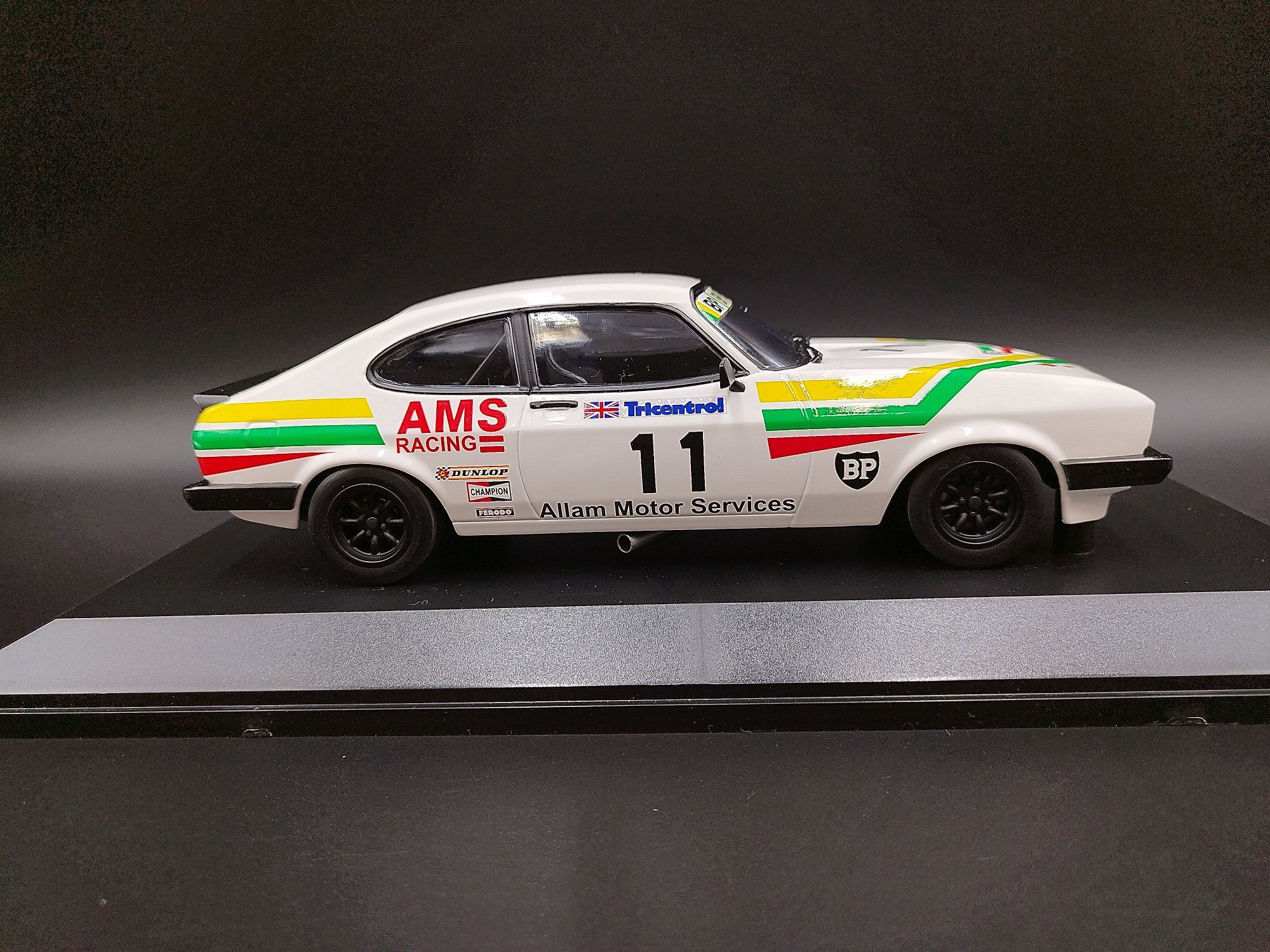 1:18 Minichamps Limit 350 sztuk Ford Capri 3,0 model nowy