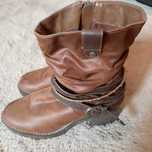 Botas castanhas - MTNG