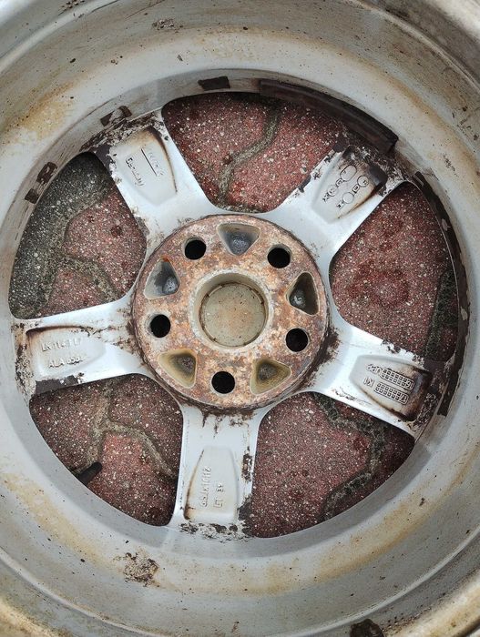 Koła alu zima 205/60/16 TOYOTA Avensis Auris Verso Corolla 5X114,3