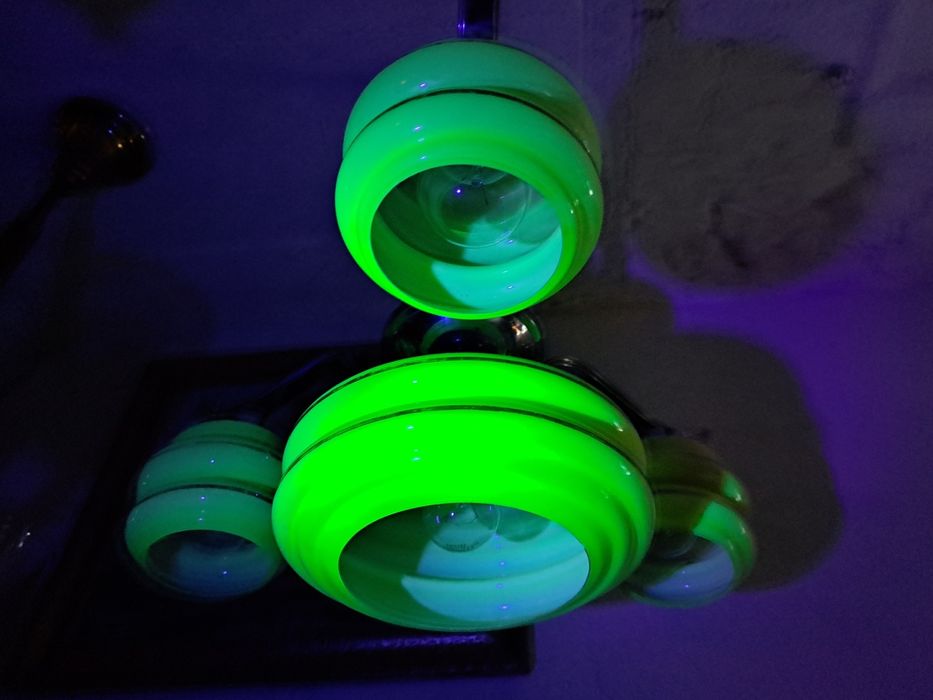 Żyrandol przedwojenny art deco 3 ramienny srebrny chrom uranowe szkło