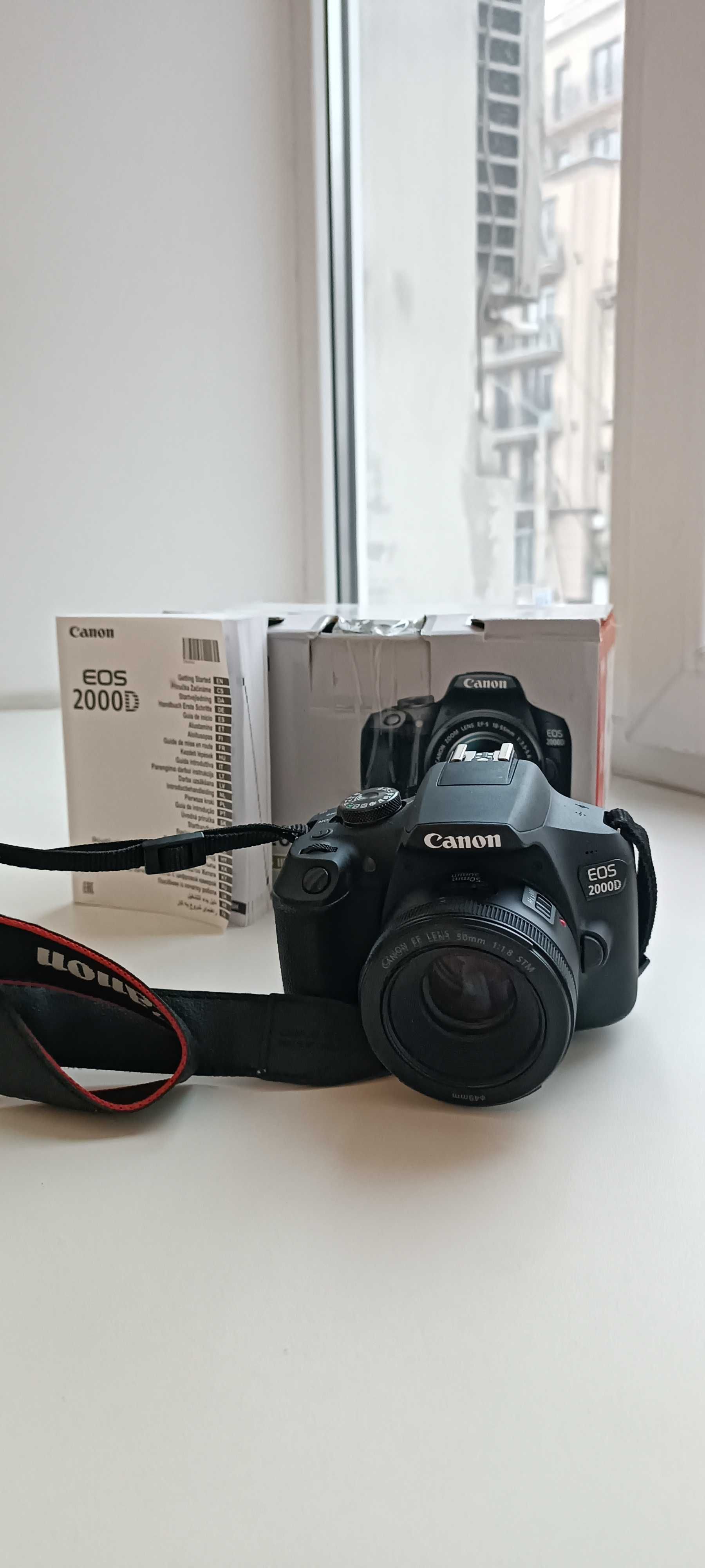 Canon 2000D + объектив 50 мм весь комплект