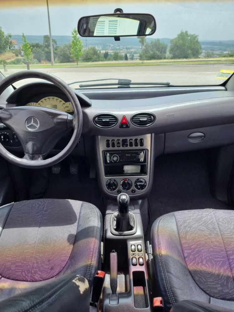 Mercedes A140 Avantgarde 2001  (Em boas Condições)