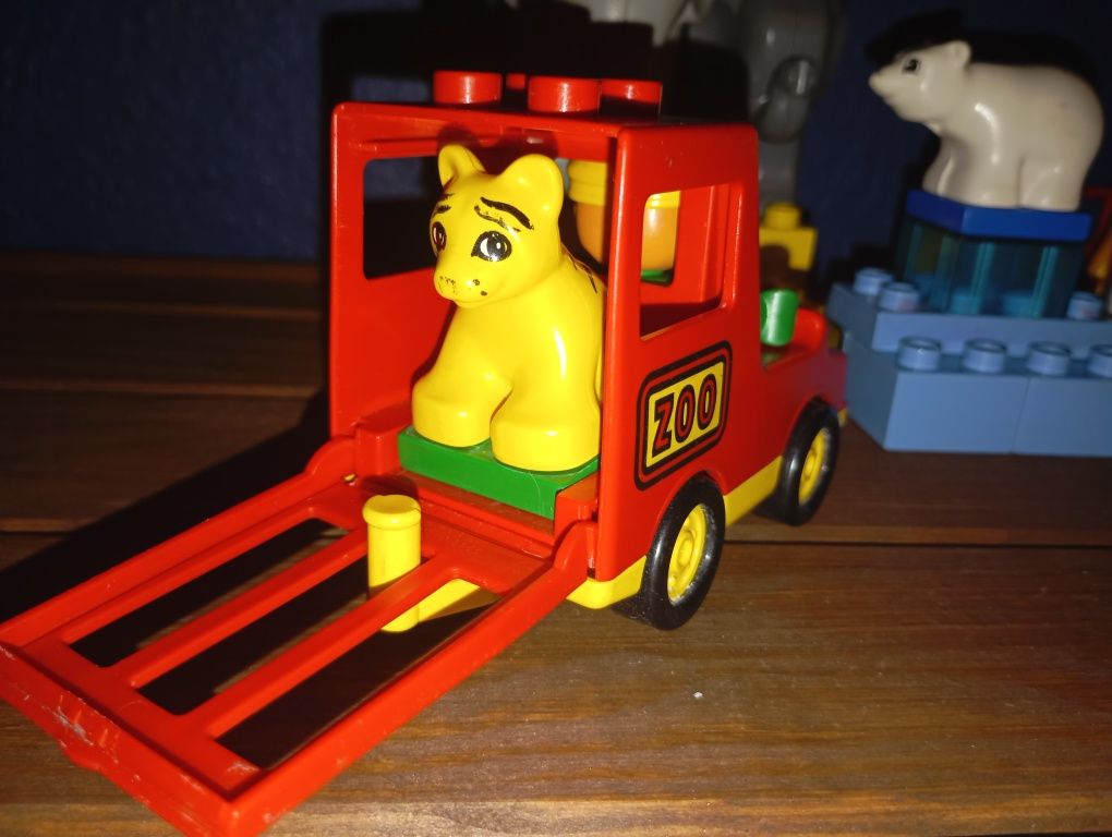 LEGO Duplo Zoo Żyrafa Słoń Hipopotam Tygrys Zebra Miś polarny Małpa
