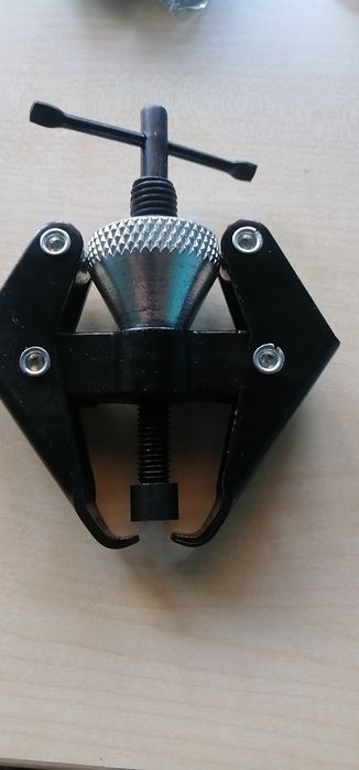 Ściągacz ręczny  metalowy