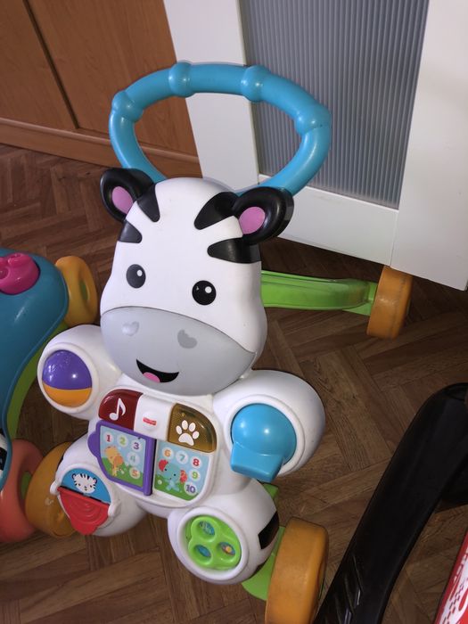 Chodzik zebra na baterie grająca