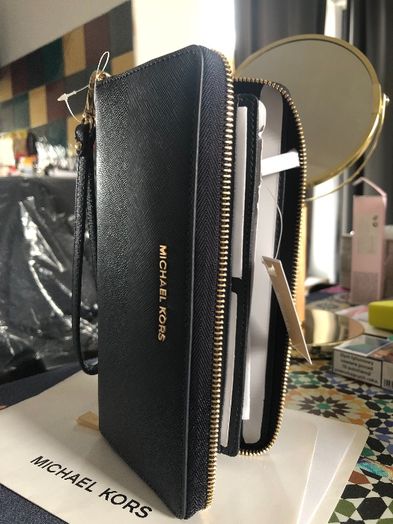 Kopertowka torebka Michael Kors saffiano Jet Set Smartphone Wristlet
