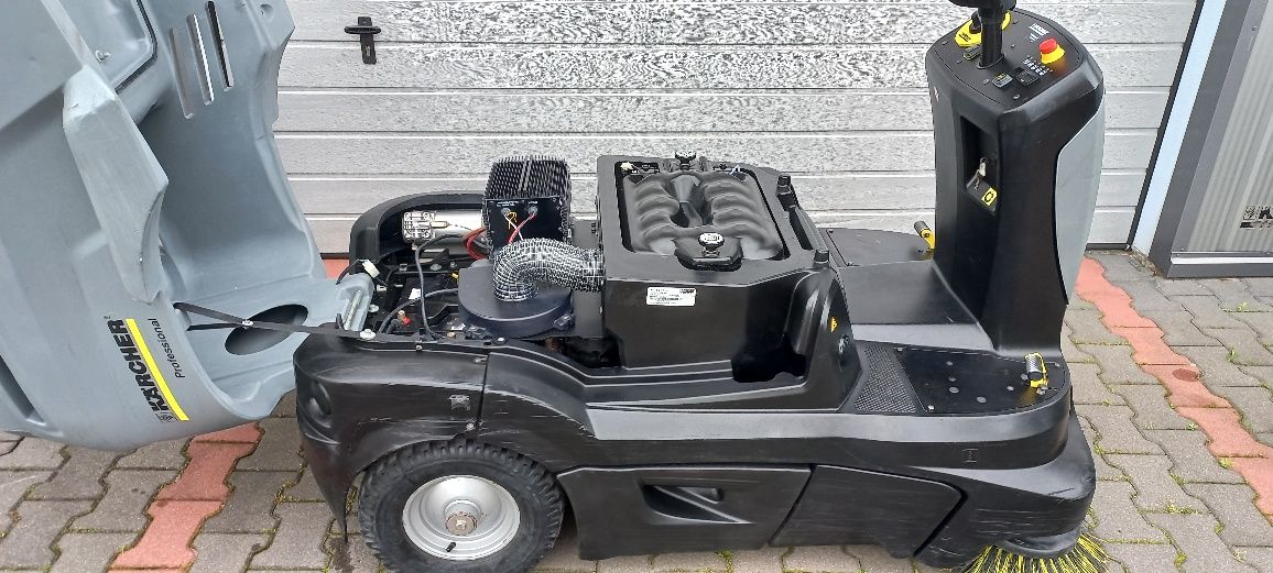 Zamiatarka Karcher KM 90/60 r