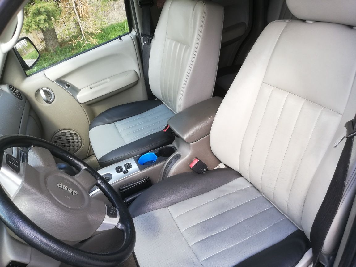 Jeep cherokee kj 2.8 crd