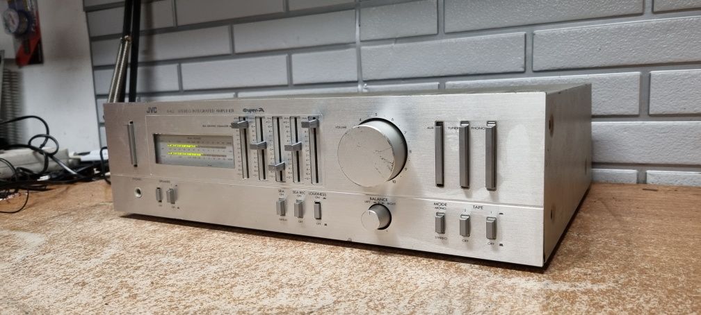 Wzmacniacz HI-FI stereo JVC A-X2. Korektor