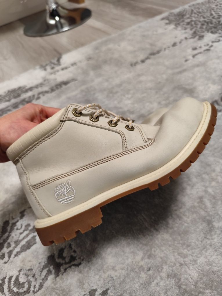 Buty trapery beżowe skóra naturalna Timberland 38 r.