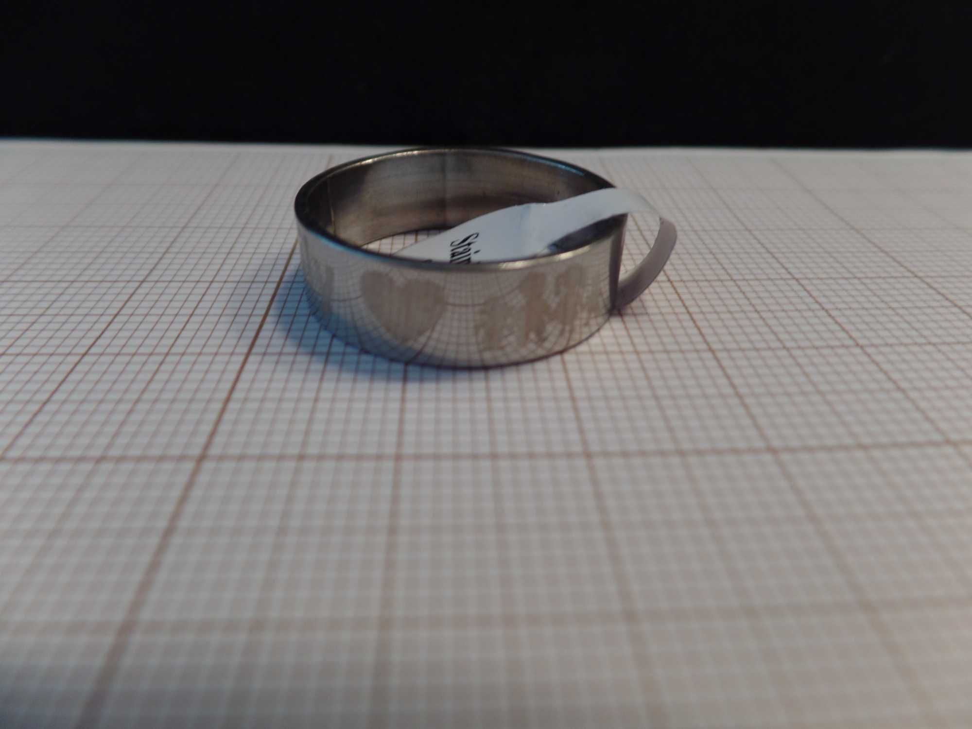 Conjunto de Anel em Aço Inoxidável e Fio de Pescoço (V63) 1