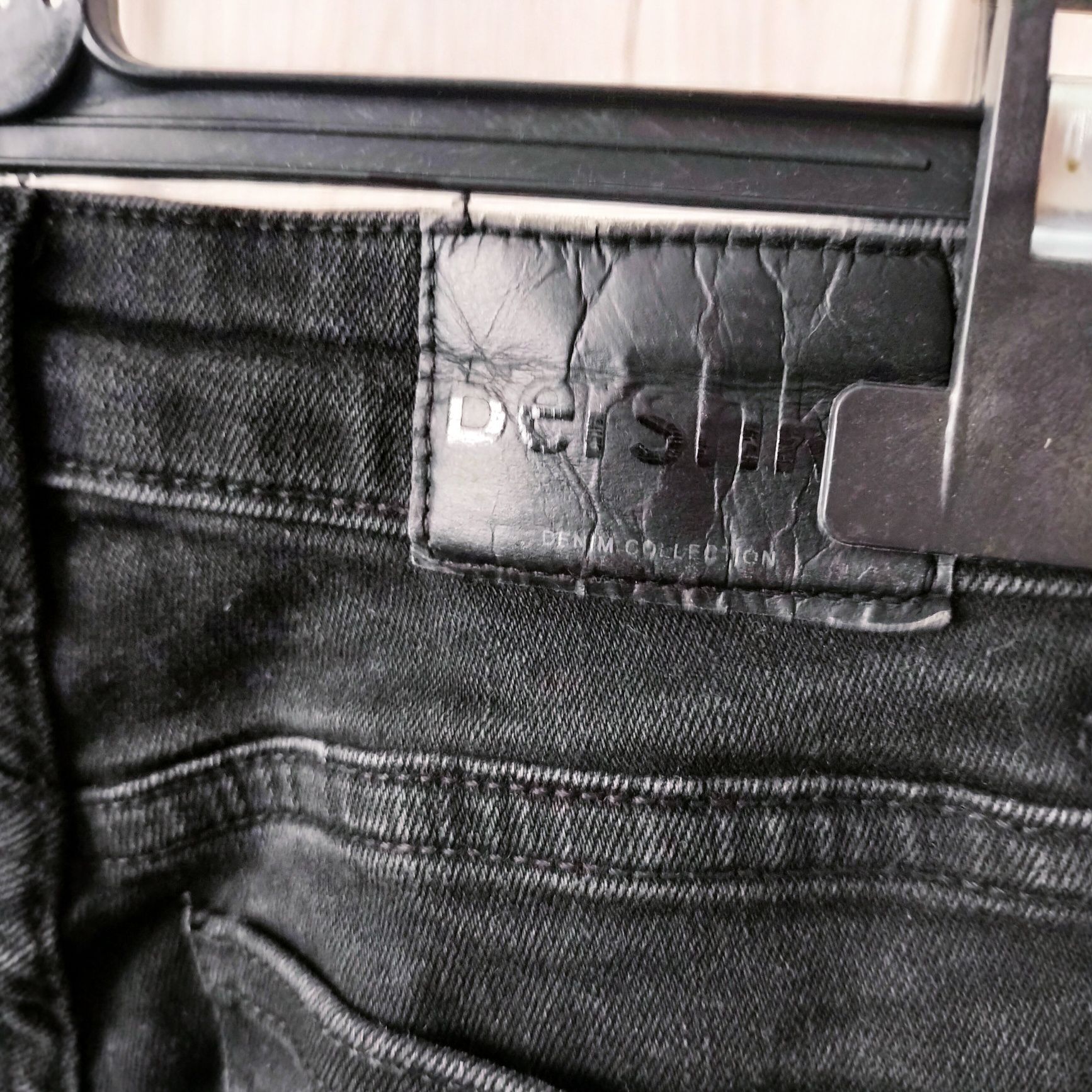 Jeansy czarne szare Bershka 34 xs flary dzwony