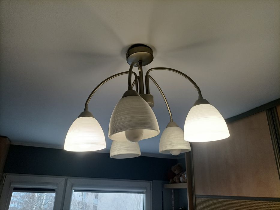 Żyrandol lampa sufitowa 5 punktów świetlnych zapalanie 2+3 żarowki E14