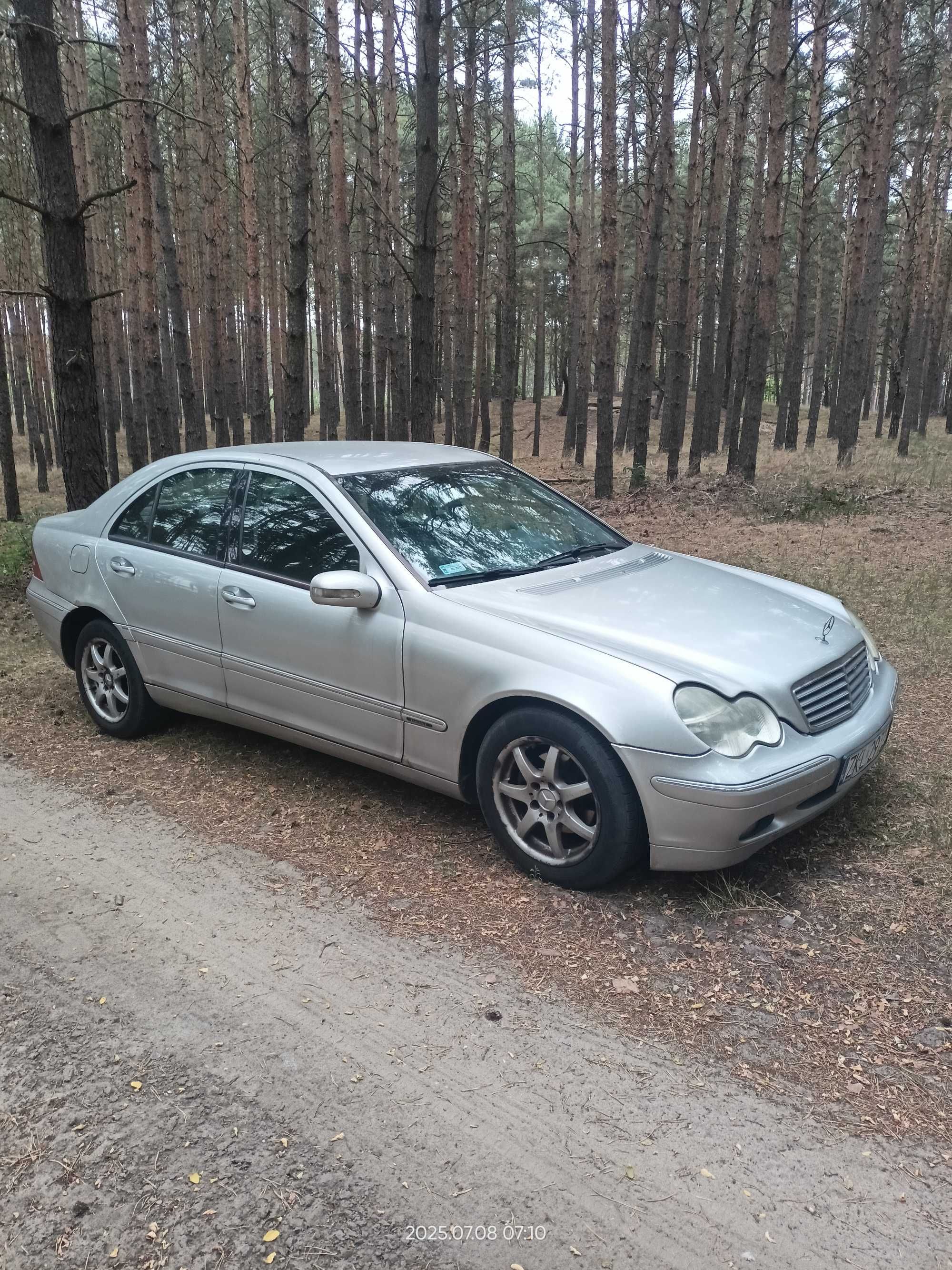Mercedes C-220, 2001 rok