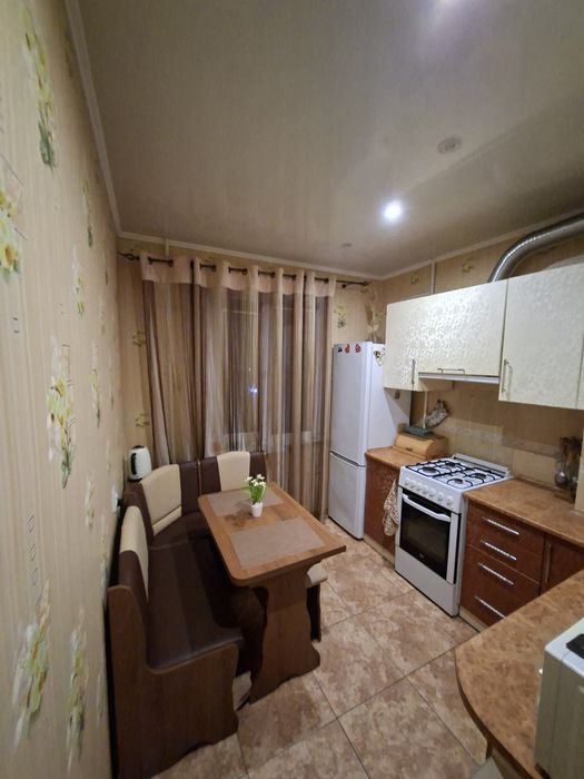 Подобова оренда квартири біля Тисячки  2 кімнати