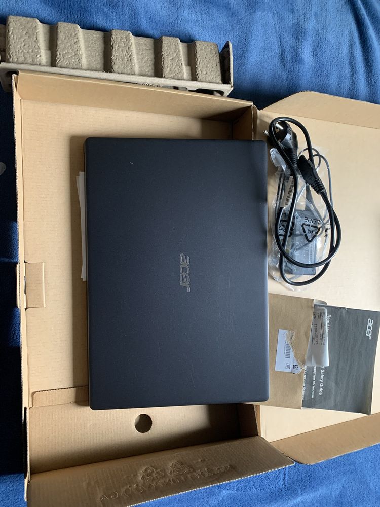 acer Aspiro 3 4-128