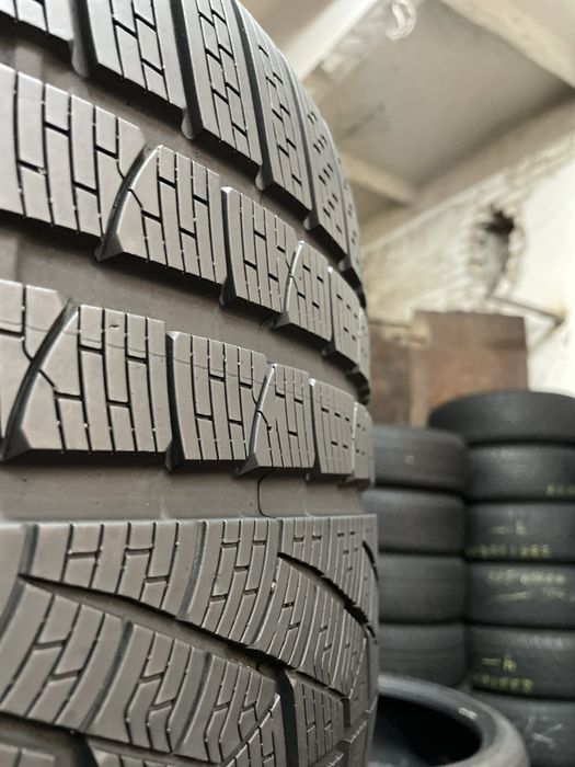 295/30 R19 Pirelli SottoZero Winter 240 seria 2 (Шини Зима БУ) Склад
