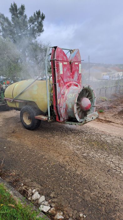 Pulverizador hardi 2000litros com comando eletricidade