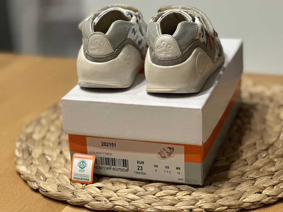 Pierwsze Buty Biomecanics Półbuty Dziecięce 23 Elastyczna Podeszwa