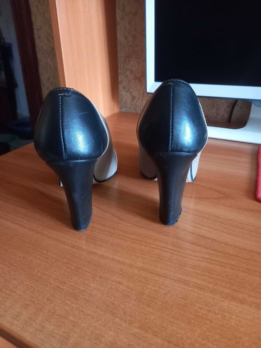 Туфлі жіночі, шкіряні, торг