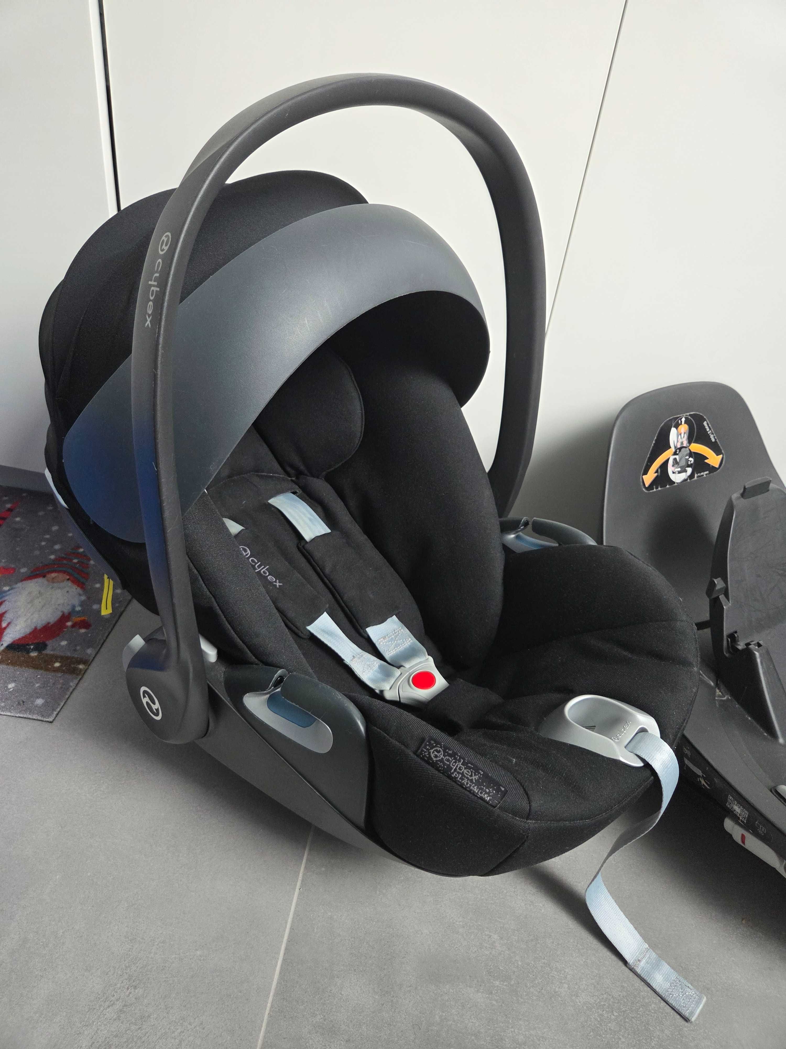 Fotelik cybex  plus stacja