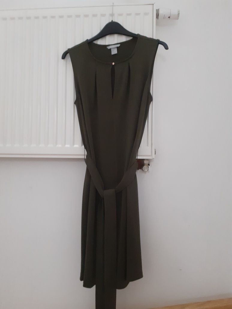 Sukienka H&M oliwkowa/ khaki prostą wiązana. Rozm. XS