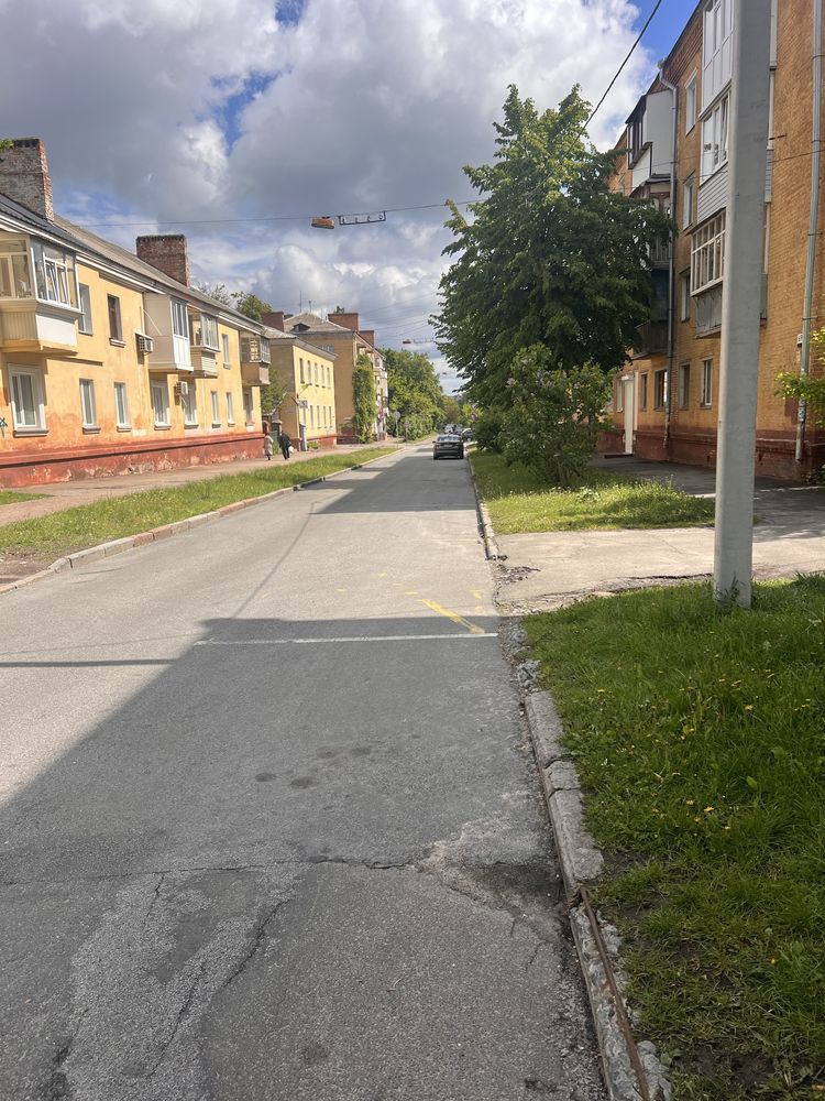 Продам фасадне приміщення в центрі міста під комерцію ву Коцюбинського