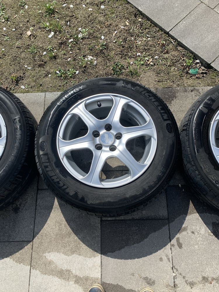 Диски R15 з резиною 195/65R15