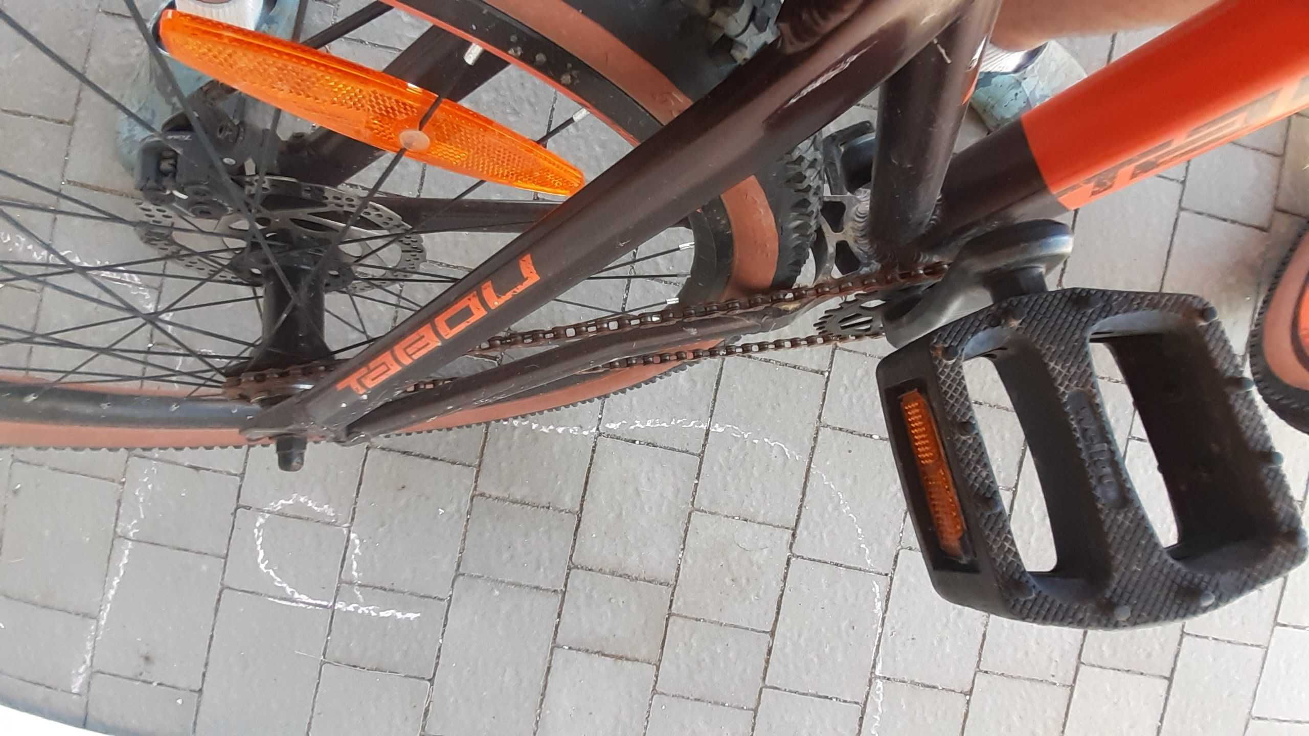 Rower DIRT Tabou Tabspin 1 + kask LAZER dla chłopca ok. 10-12 lat