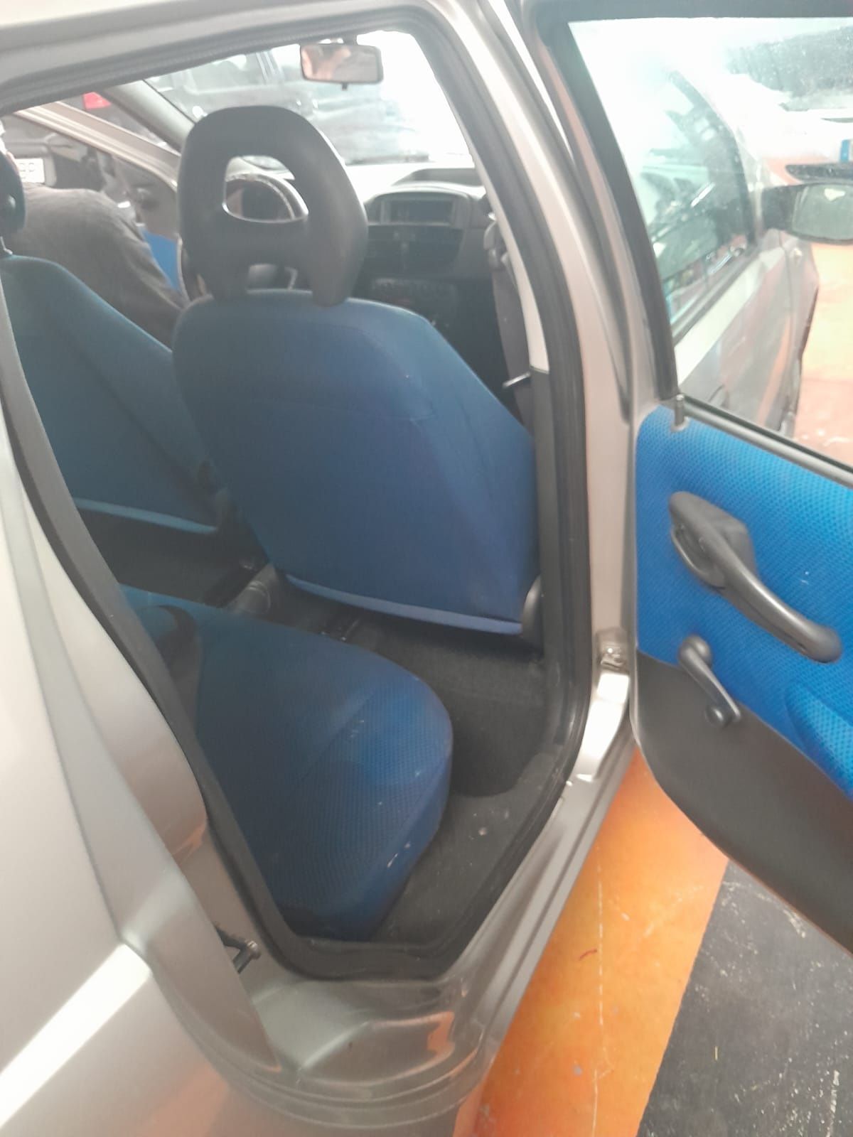 Fiat punto bem económico gasolina de 2001