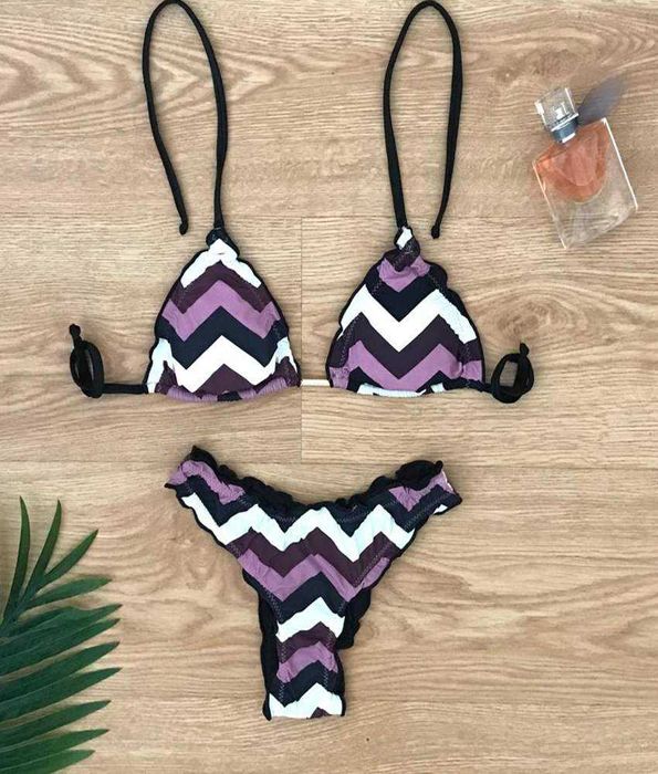 Biquíni Cortininha Empina Bumbum Zigzag Amora