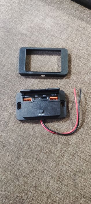 Встраиваемая USB зарядка