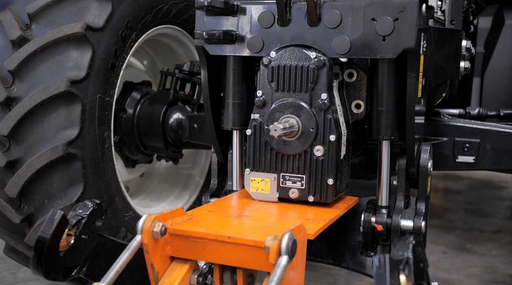 Przedni WOM do ciągników rolniczych, do TUZa NOWY