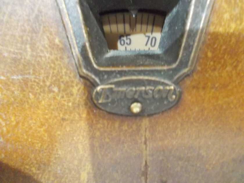 Zabytkowe przedwojenne radio EMERSON