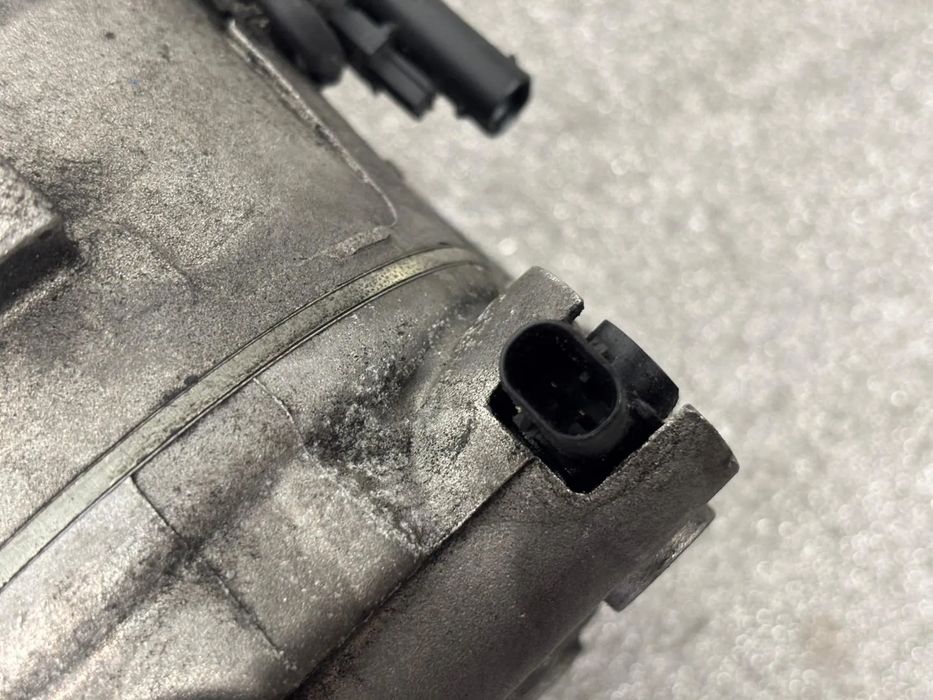 Compressor AC OPEL Astra J Sports Tourer