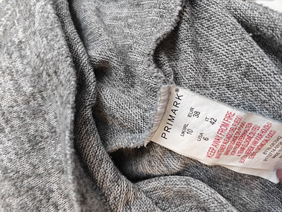 Szary cienki sweterek z falbanką - Atmosphere rozm. L/XL