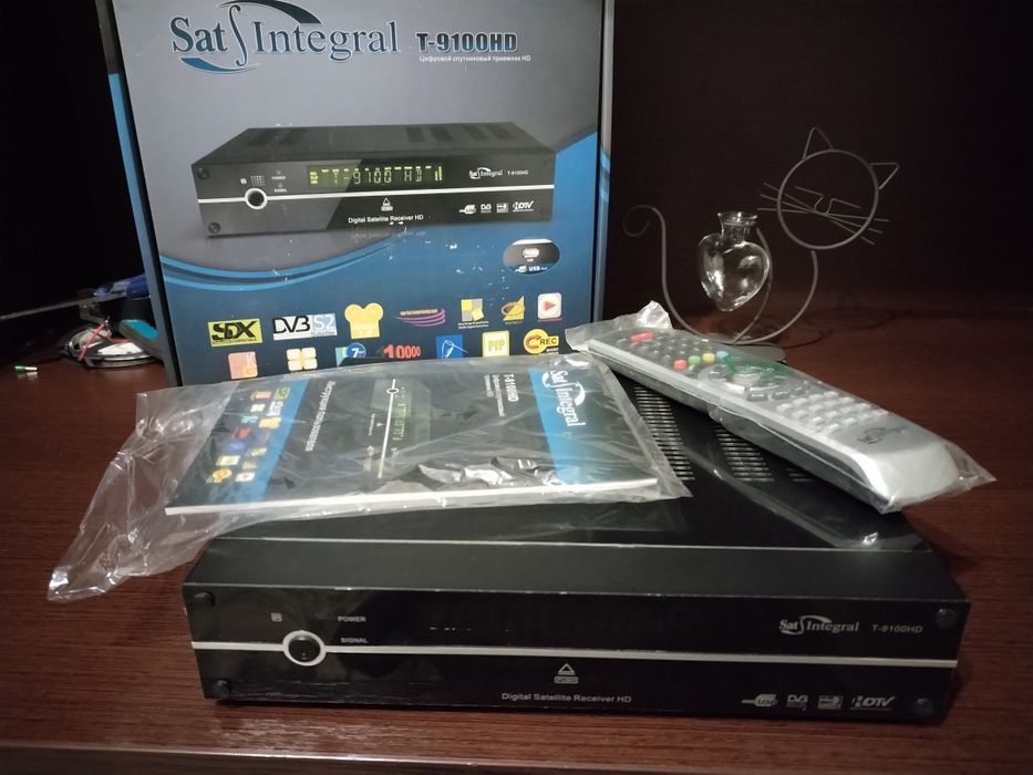 Спутниковый ресивер Sat-Integral T-9100 HD