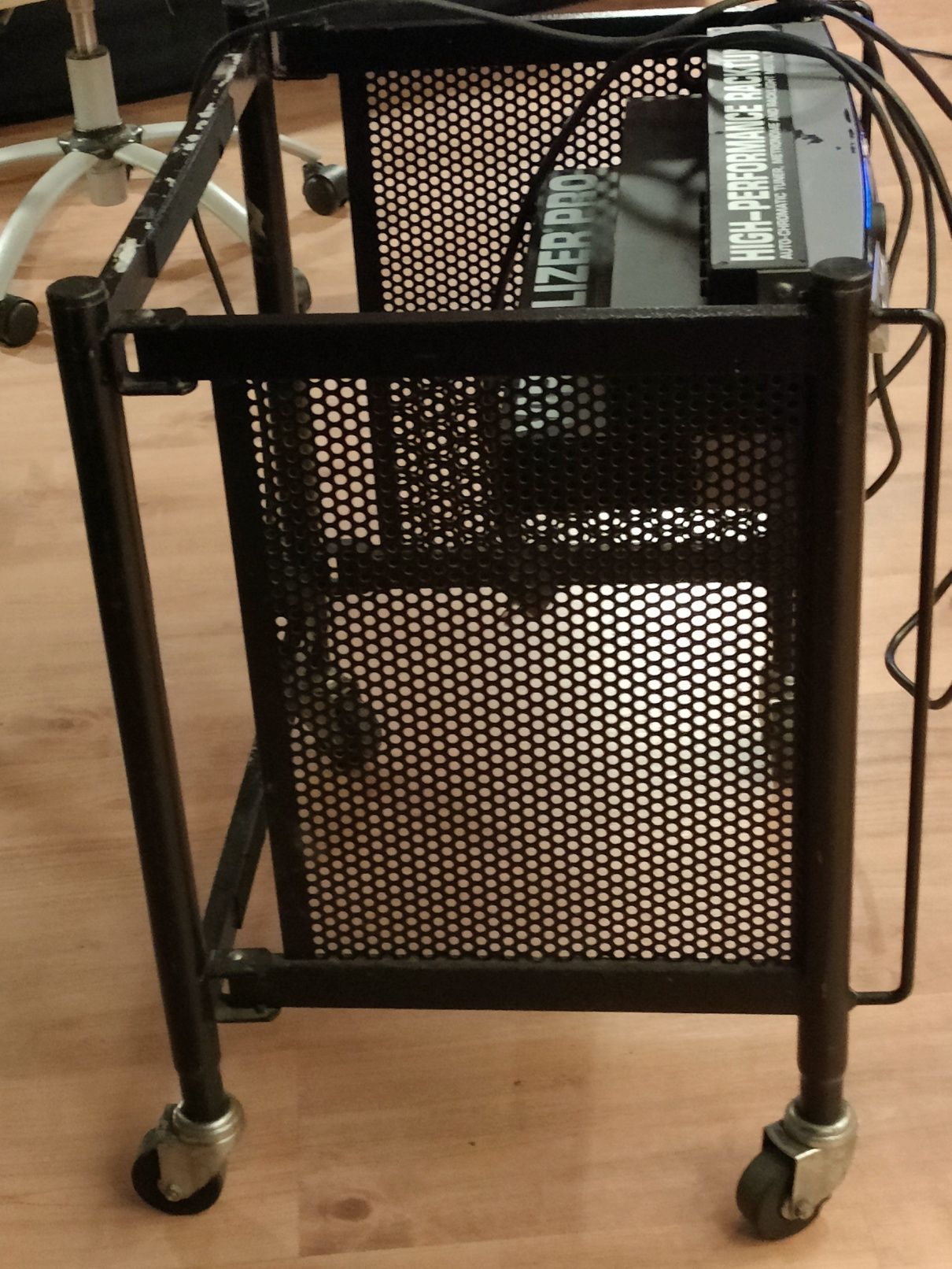 Rack metálica com rodas