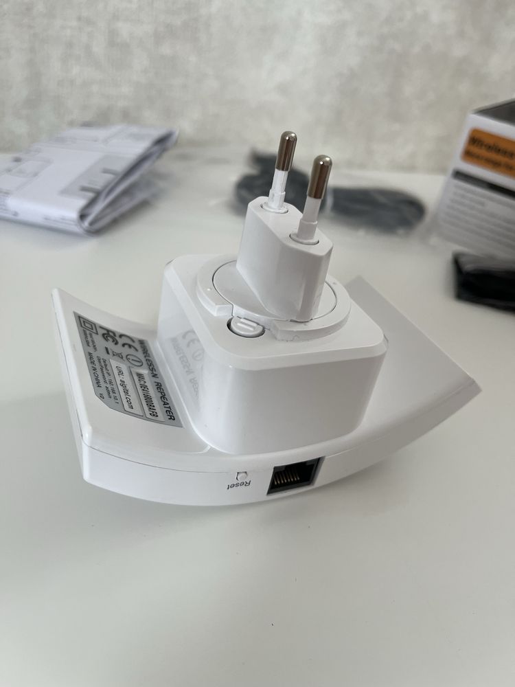 Wireless-N WiFi Repeater