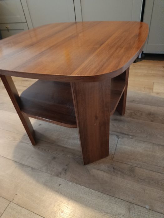 Stolik kawowy do salonu