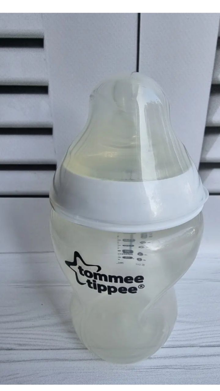 Бутылочка для кормления Tommee Tippee Closer