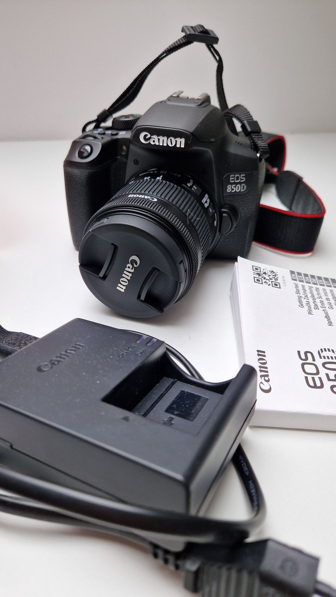 Aparat Canon EOS 850D z obiektywem 18-55 IS STM