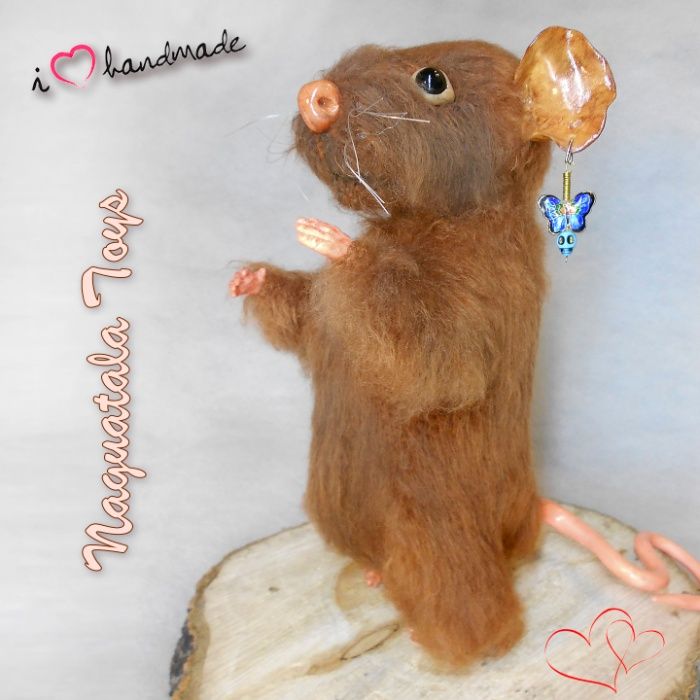 "Крыс -Шаман" вязаная интерьерная игрушка. Сувенир. Подарок.