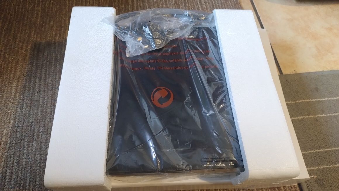 Nowy odtwarzacz DVD PMC-NL-01
