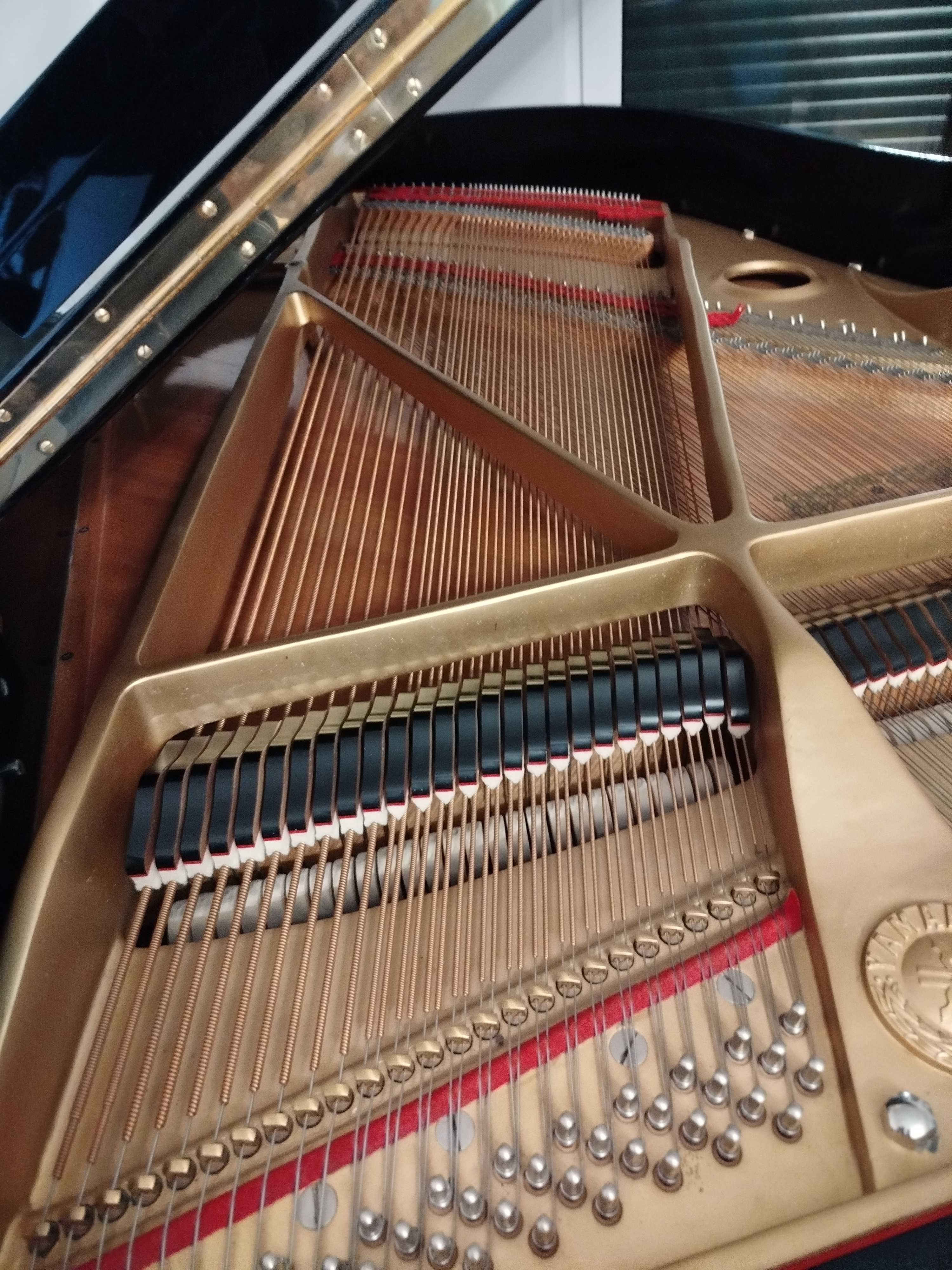 Fortepian Yamaha c3