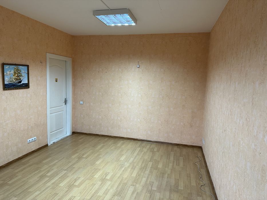 Помещение под офис 18.5 м2. Район круга (есть свет)