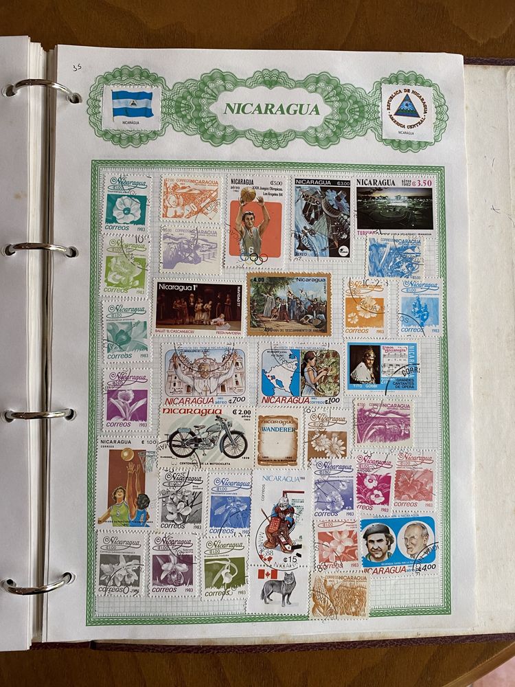Coleção de mais de mil selos de todos os países