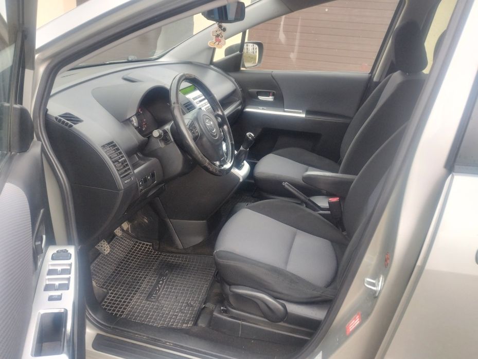 Mazda 5 2,0 2005 7osobowy Hak