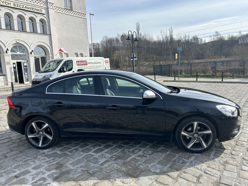 Volvo S60 2011r R-Resign